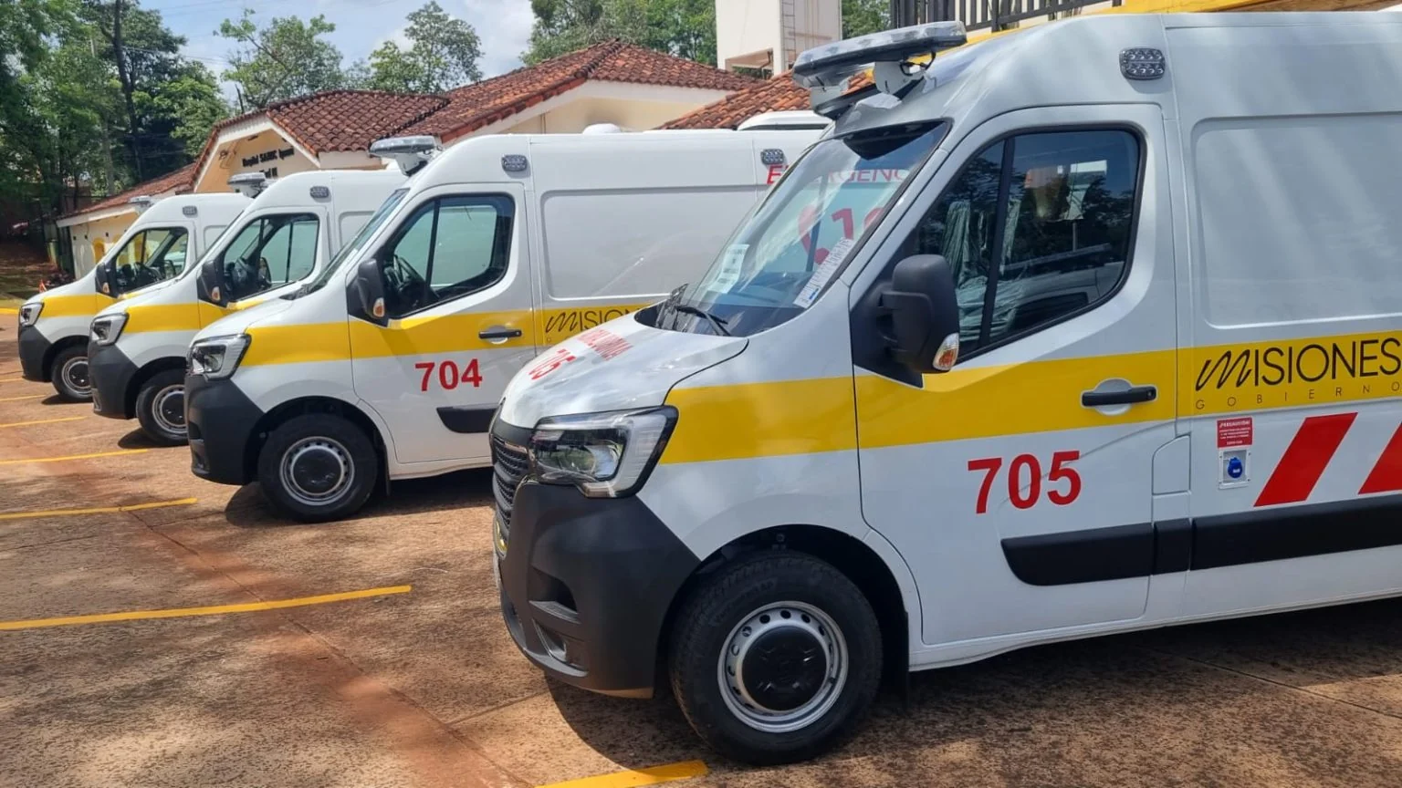 Misiones amplía su red sanitaria: Pediatría de cuidados intermedios en Iguazú y seis ambulancias nuevas